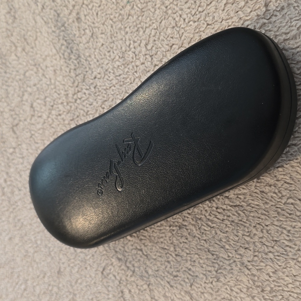 RAY-BAN Sunglasses Case with Cleaning Cloth | Black Hard Shell Eyewear Protector - Picture 4 of 9